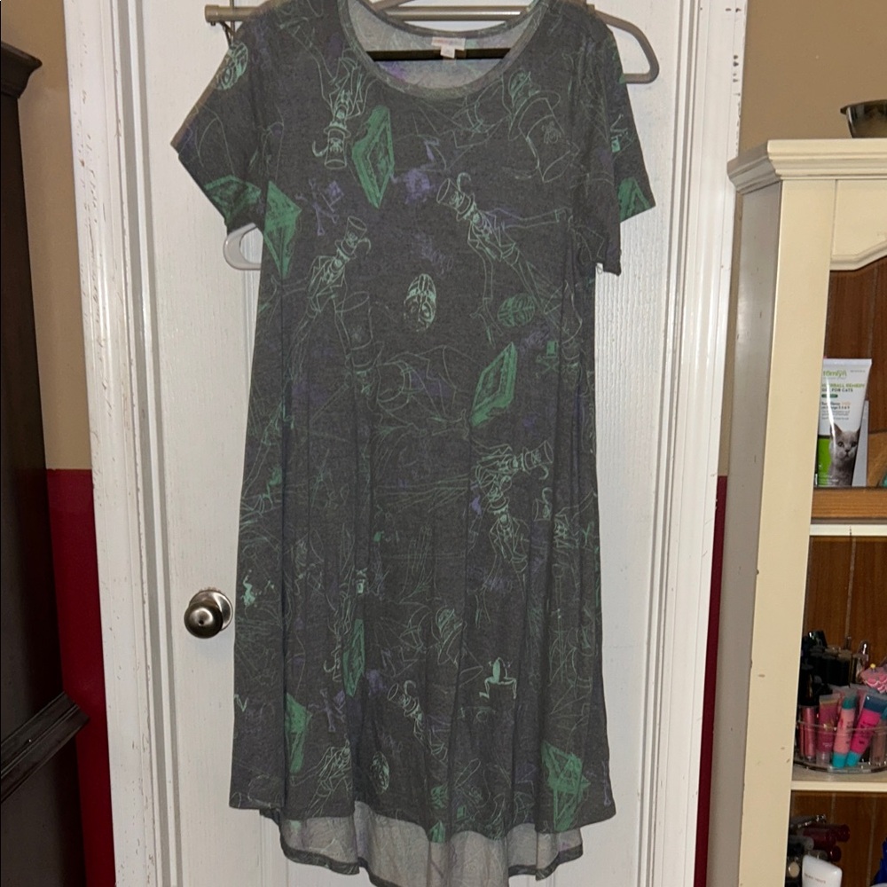 HP🎊Lularoe Dr Facilier Carly Dress